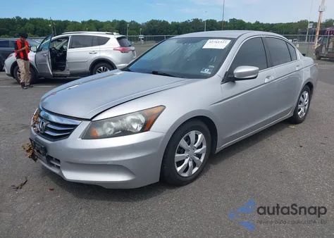 2011 Honda Accord 2.4 Lx z USA, uszkodzony, nr VIN 1HGCP2F33BA070497